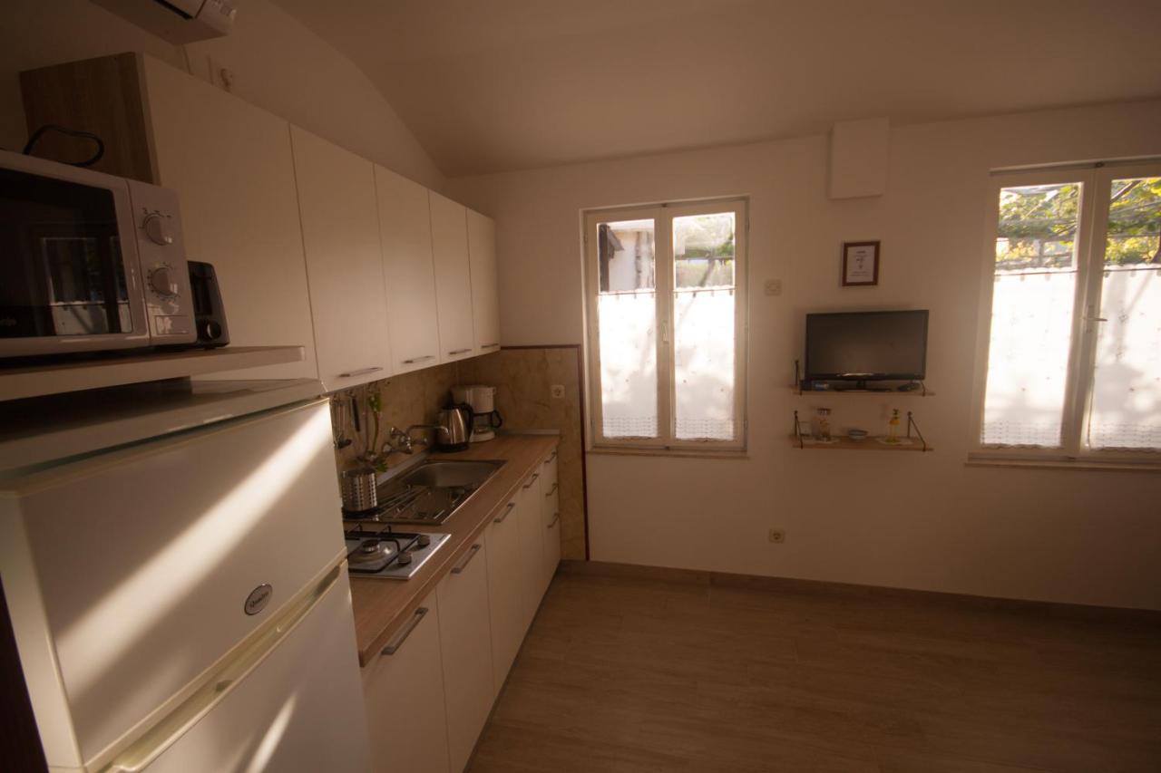 Apartments Cvelic Milovcic มาลินสกา ภายนอก รูปภาพ