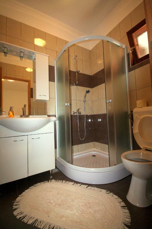 Apartments Cvelic Milovcic มาลินสกา ภายนอก รูปภาพ