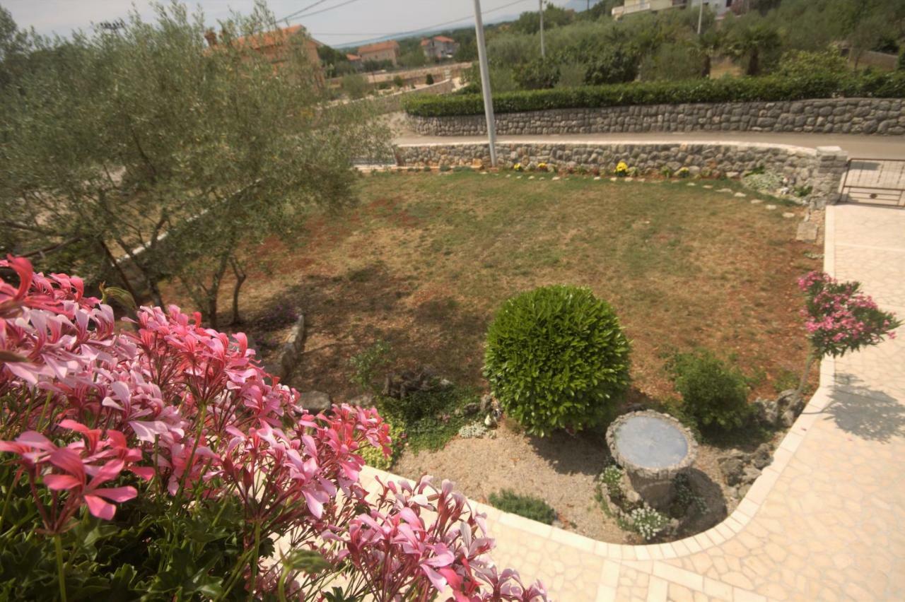 Apartments Cvelic Milovcic มาลินสกา ภายนอก รูปภาพ