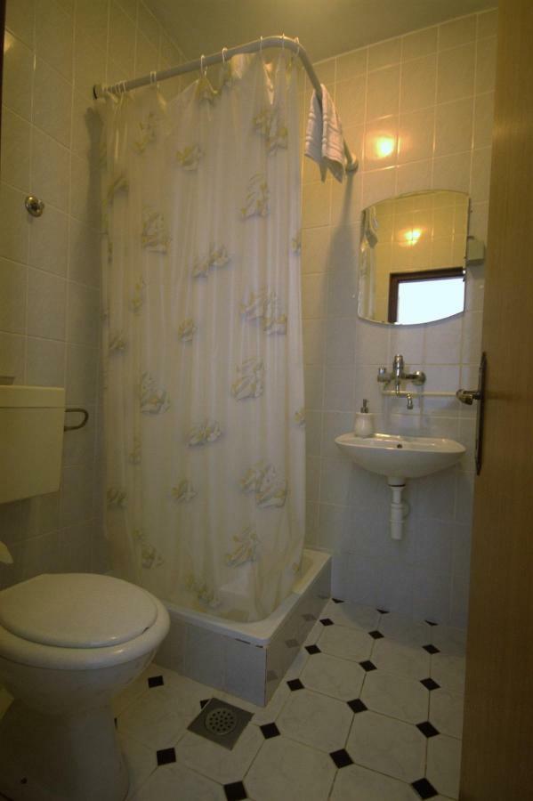 Apartments Cvelic Milovcic มาลินสกา ภายนอก รูปภาพ